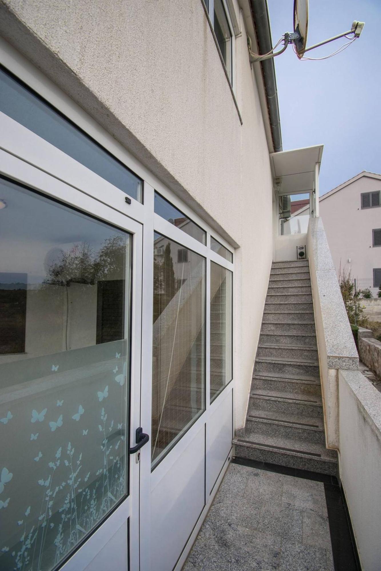 Apartment Meri Razanj With Sea View Exterior foto